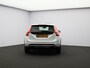 Volvo V60 Cross Country 2.0 T5 Polar+ / Lederen bekleding / Schuif-kantel dak / Standkachel / Elektrisch bedienbare voorstoelen / Trekhaak / Cruise controle / Parkeercamera achter /