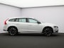 Volvo V60 Cross Country 2.0 T5 Polar+ / Lederen bekleding / Schuif-kantel dak / Standkachel / Elektrisch bedienbare voorstoelen / Trekhaak / Cruise controle / Parkeercamera achter /