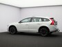 Volvo V60 Cross Country 2.0 T5 Polar+ / Lederen bekleding / Schuif-kantel dak / Standkachel / Elektrisch bedienbare voorstoelen / Trekhaak / Cruise controle / Parkeercamera achter /