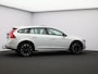 Volvo V60 Cross Country 2.0 T5 Polar+ / Lederen bekleding / Schuif-kantel dak / Standkachel / Elektrisch bedienbare voorstoelen / Trekhaak / Cruise controle / Parkeercamera achter /