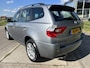 BMW X3 2.5i Executive 192 PK / Automaat / Dealer onderhouden / NAP / Trekhaak afneembaar / 6-Cilinders / PDC V+A / Climate / 17'' LMV /