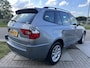 BMW X3 2.5i Executive 192 PK / Automaat / Dealer onderhouden / NAP / Trekhaak afneembaar / 6-Cilinders / PDC V+A / Climate / 17'' LMV /