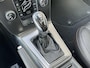 Volvo V40 Cross Country 1.5 T3 Summum | All-Season banden | Parkeersensoren | Navigatie | Trekhaak |