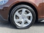 Volvo V40 Cross Country 1.5 T3 Summum | All-Season banden | Parkeersensoren | Navigatie | Trekhaak |
