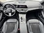 BMW 3-Serie 318i High Executive M - Sport Navigatie / Apple Carplay - Android Auto / Achteruitrijcamera / Stoelverwarming / Cruise control / Hifi Audio Systeem / M -  Sport Aerodynamica / Afneembare trekhaak (1300 KG))