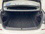BMW 3-Serie 318i High Executive M - Sport Navigatie / Apple Carplay - Android Auto / Achteruitrijcamera / Stoelverwarming / Cruise control / Hifi Audio Systeem / M -  Sport Aerodynamica / Afneembare trekhaak (1300 KG))