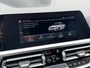 BMW 3-Serie 318i High Executive M - Sport Navigatie / Apple Carplay - Android Auto / Achteruitrijcamera / Stoelverwarming / Cruise control / Hifi Audio Systeem / M -  Sport Aerodynamica / Afneembare trekhaak (1300 KG))