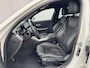 BMW 3-Serie 318i High Executive M - Sport Navigatie / Apple Carplay - Android Auto / Achteruitrijcamera / Stoelverwarming / Cruise control / Hifi Audio Systeem / M -  Sport Aerodynamica / Afneembare trekhaak (1300 KG))