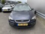 Ford Focus 1.8-16V Ambiente Flexifuel A/C, CC, Navi, Stoelvw, Voorruitvw, LM, Trekh, nw. APK – Inruil Mogelijk –