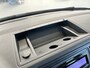 Volkswagen Transporter 2.0 TDI L2H1 DC Btw en Bpm vrij!! Automaat Dubbele schuifdeur Airco Cruise controle Telefoonverbinding Trekhaak 2500kg trekgewicht 5-Persoons Euro 6 DC 1e eigenaar Ex overheid Dealer onderhouden