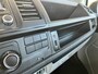 Volkswagen Transporter 2.0 TDI L2H1 DC Btw en Bpm vrij!! Automaat Dubbele schuifdeur Airco Cruise controle Telefoonverbinding Trekhaak 2500kg trekgewicht 5-Persoons Euro 6 DC 1e eigenaar Ex overheid Dealer onderhouden