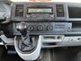 Volkswagen Transporter 2.0 TDI L2H1 DC Btw en Bpm vrij!! Automaat Dubbele schuifdeur Airco Cruise controle Telefoonverbinding Trekhaak 2500kg trekgewicht 5-Persoons Euro 6 DC 1e eigenaar Ex overheid Dealer onderhouden