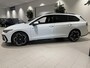 Volkswagen Golf Variant 1.5 eTSI R-Line Edition 116 PK | Automaat | Apple Carplay | 360 Camera | Stoelverwarming | Keyless | Stuurwielverwarming | Elektrische Achterklep | Parkeersensoren | Adaptive Cruise Control |