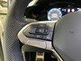 Volkswagen Golf Variant 1.5 eTSI R-Line Edition 116 PK | Automaat | Apple Carplay | 360 Camera | Stoelverwarming | Keyless | Stuurwielverwarming | Elektrische Achterklep | Parkeersensoren | Adaptive Cruise Control |