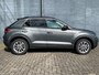 Volkswagen T-Roc 1.5 TSI 150pk Automaat Life Edition | Carplay | All Season Banden | Adaptieve Cruise | Parkeercamera | Keyless Entry | Stoelverwarming | Digi Dash |