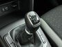 Hyundai Kona 1.0T ESSENCE *| TREKHAAK | NAVI | CLIMA | 16'' LM VELGEN | CRUISE | CAMERA | NAVI via APPLE CAR PLAY & ANDROID AUTO |