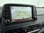 Hyundai Kona 1.0T ESSENCE *| TREKHAAK | NAVI | CLIMA | 16'' LM VELGEN | CRUISE | CAMERA | NAVI via APPLE CAR PLAY & ANDROID AUTO |