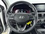 Hyundai i10 1.0 COMFORT | NAVI via APPLE CAR PLAY & ANDROID AUTO | TREKHAAK voor FIETSENDRAGER | AIRCO | CRUISE | BLUETOOTH | STOOTSTRIPS | FABRIEKSGARANTIE GELDIG T/M 1-2029! |