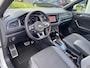 Volkswagen T-Roc 1.5 TSI 150pk DSG R-Line / Panoramadak / Virtual Cockpit / 2x R-Line / 19" LMV / Trekhaak
