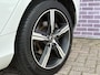 Volvo V40 1.5 T3 Polar+ Sport | DAB | Panoramadak | Stoelverwarming | Parkeersensoren V+A | Parkeercamera | Keyless entry/start | Harman/Kardon | Volvo on Call |