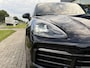 Porsche Cayenne Coupé 3.0 E-Hybrid Platinum Editie Pano | Trekhaak | Sportchrono | Luchtvering