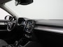 Volvo XC40 T4 Momentum Automaat 191pk Dealer O.H | Adaptive Cruise | Harman Kardon | Camera | Lederen Sportstoelen Verwarmd | LED | Pilot Assist |  Navigatie | Virtual | DAB |