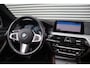 BMW 5-Serie Touring 520i High Executive M-Sport Leder dashboard / Pano / Individual / Camera / 19inch