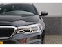 BMW 5-Serie Touring 520i High Executive M-Sport Leder dashboard / Pano / Individual / Camera / 19inch