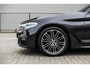BMW 5-Serie Touring 520i High Executive M-Sport Leder dashboard / Pano / Individual / Camera / 19inch