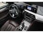 BMW 5-Serie Touring 520i High Executive M-Sport Leder dashboard / Pano / Individual / Camera / 19inch