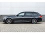 BMW 5-Serie Touring 520i High Executive M-Sport Leder dashboard / Pano / Individual / Camera / 19inch