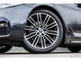 BMW 5-Serie Touring 520i High Executive M-Sport Leder dashboard / Pano / Individual / Camera / 19inch