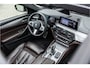 BMW 5-Serie Touring 520i High Executive M-Sport Leder dashboard / Pano / Individual / Camera / 19inch