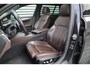 BMW 5-Serie Touring 520i High Executive M-Sport Leder dashboard / Pano / Individual / Camera / 19inch