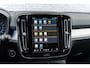 Volvo XC40 2.0 B3 Plus Black Edition | Google | Stuur-/Stoelverwarming | Pixel LED Koplampen | 360 Camera | Adaptieve Cruise | Getint Glas | BLIS | 20" LM
