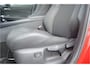 Toyota C-HR 2.0 Hybrid Bi-Tone trekhaak stuur, stoelverwarming, 12 mnd. gar.