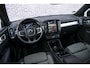 Volvo XC40 2.0 B3 Plus Black Edition | Stuur/Stoelverwarming | Pixel LED Koplampen | 20" Velgen | 360 Camera | Adaptive Cruise Control | Getint Glas | BLIS |