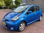 Toyota Aygo 1.0-12V Dynamic Blue / Airco! / 5-Deurs! / N.A.P. / NL AUTO / Leuke auto