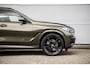 BMW X6 xDrive40i | M Sport | Luchtvering | Panodak | Laser | Trekhaak | 22 inch | NL Auto |
