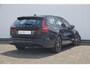 Volvo V60 T6 350PK Automaat Plug-in Hybrid AWD Plus Dark / Adaptive cruise control / Elektrische stoelen / Harman Kardon audio / Trekhaak / Pilot assist / BLIS / Stoel en stuur verwarming / Elektrische achterklep / Parkeersensoren met 360 camera / Google infotainment