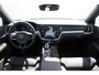 Volvo V60 T6 350PK Automaat Plug-in Hybrid AWD Plus Dark / Adaptive cruise control / Elektrische stoelen / Harman Kardon audio / Trekhaak / Pilot assist / BLIS / Stoel en stuur verwarming / Elektrische achterklep / Parkeersensoren met 360 camera / Google infotainment