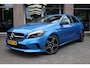 Mercedes-Benz A-klasse 180 Ambition HALFLEER 18"LMV STOELVERW. TREKHAAK-ELEC. LED CRUISE NAVI 2xPDC ZWARTE-HEMEL