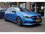 Mercedes-Benz A-klasse 180 Ambition HALFLEER 18"LMV STOELVERW. TREKHAAK-ELEC. LED CRUISE NAVI 2xPDC ZWARTE-HEMEL