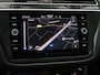 Volkswagen Tiguan Allspace 1.5 TSI Life Business 7 persoons | Pano dak | Trekhaak | Camera | Navigatie | Stoelverwarming | Elektr. Achterklep | 18" | ACC | LED |