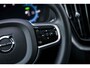 Volvo XC60 2.0 T6 Plug-in hybrid AWD Plus Black Edition | Bowers & Wilkins | Adaptieve Cruise | Stoel-/Stuurverwarming | Trekhaak | Luchtvering | 360 Camera | BLIS | Panoramadak |