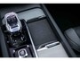 Volvo XC60 2.0 T6 Plug-in hybrid AWD Plus Black Edition | Bowers & Wilkins | Adaptieve Cruise | Stoel-/Stuurverwarming | Trekhaak | Luchtvering | 360 Camera | BLIS | Panoramadak |