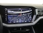 Volkswagen Touareg 3.0 TSi eHybrid 4MOTION R | Panoramadak | Luchtvering | Trekhaak | Black style | Head-up display | 360 camera | Parkeerasisstent | Nachtzichtassistent |