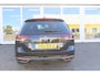 Volkswagen Passat Variant 1.5 TSI R-Line Business, Cruise Control, Automaat, Apple Carplay, Climate Control, PDC V+A, Navigatie, Trekhaak Inklapbaar, Prijs Is Rijklaar Inclusief 6 Maanden Garantie