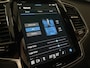 Volvo XC90 T8 AWD Recharge Ultimate Dark | Vol! | Luchtvering | Bowers & Wilkins | 360° Camera | Head-Up Display | Alcantara hemelbekleding | 455pk | Adaptieve Cruise Control | Stoelverwarming voor+achter | Stuurwielverwarming | 22 Inch | Full LED meesturende koplam .