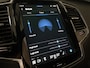 Volvo XC90 T8 AWD Recharge Ultimate Dark | Vol! | Luchtvering | Bowers & Wilkins | 360° Camera | Head-Up Display | Alcantara hemelbekleding | 455pk | Adaptieve Cruise Control | Stoelverwarming voor+achter | Stuurwielverwarming | 22 Inch | Full LED meesturende koplam .
